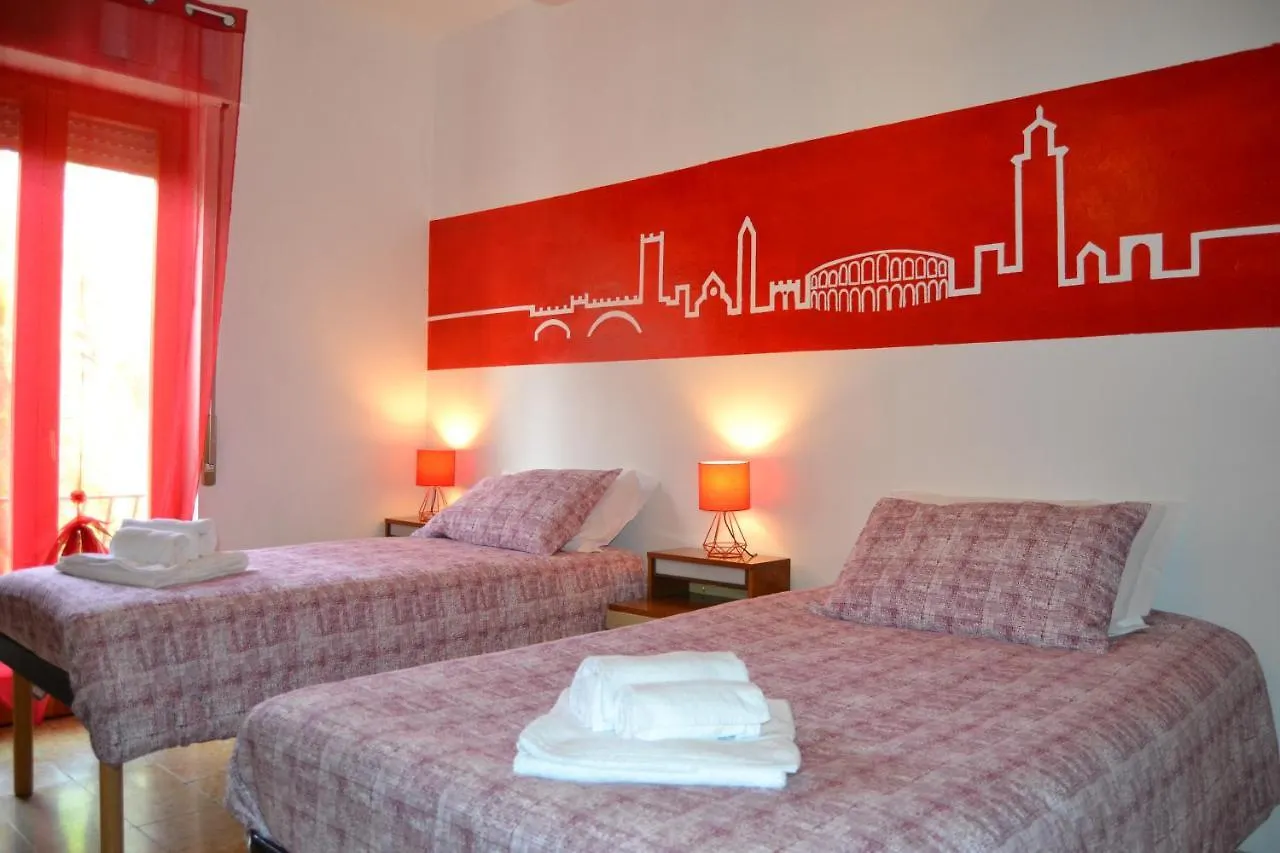 Da Fabio e Francesca - Holiday Apartment Verona 0*,  Italia